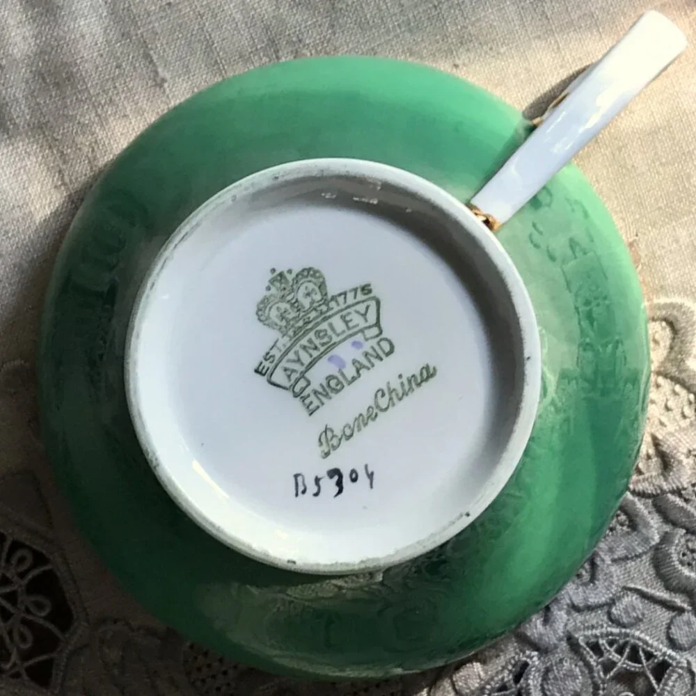 AYNSLEY Tea Cup & Saucer, Green, Cabbage Rose, Bone China, England Pattern B5304 - Picture 13 of 15